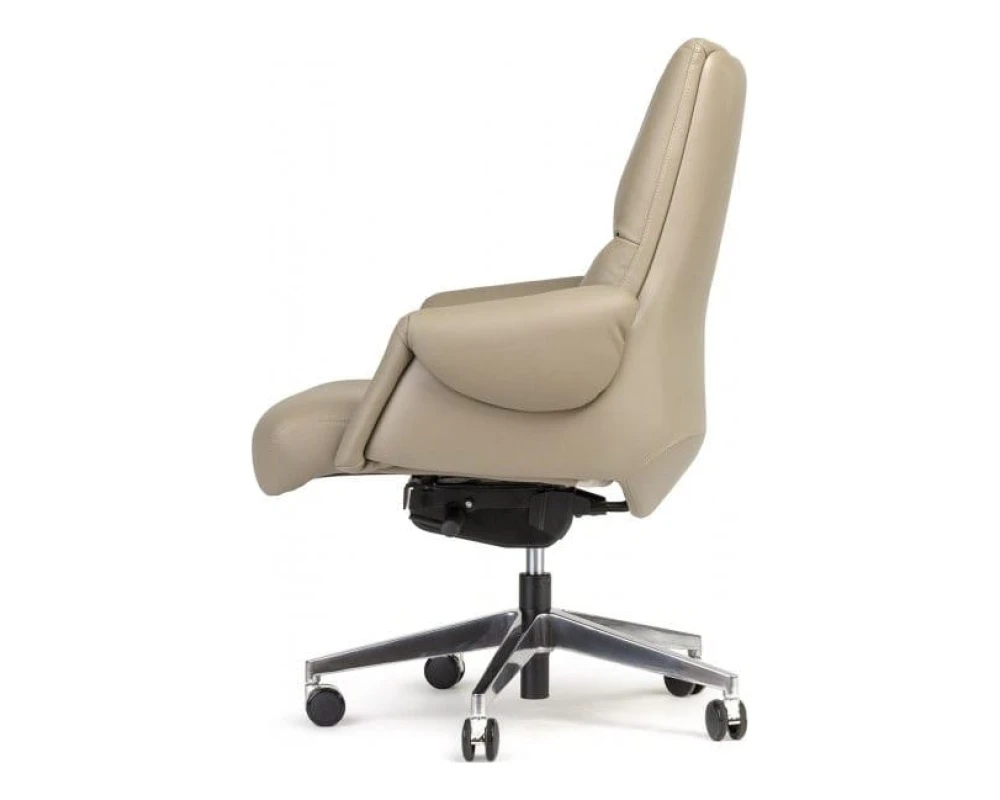 Кресло руководителя Бенуа М