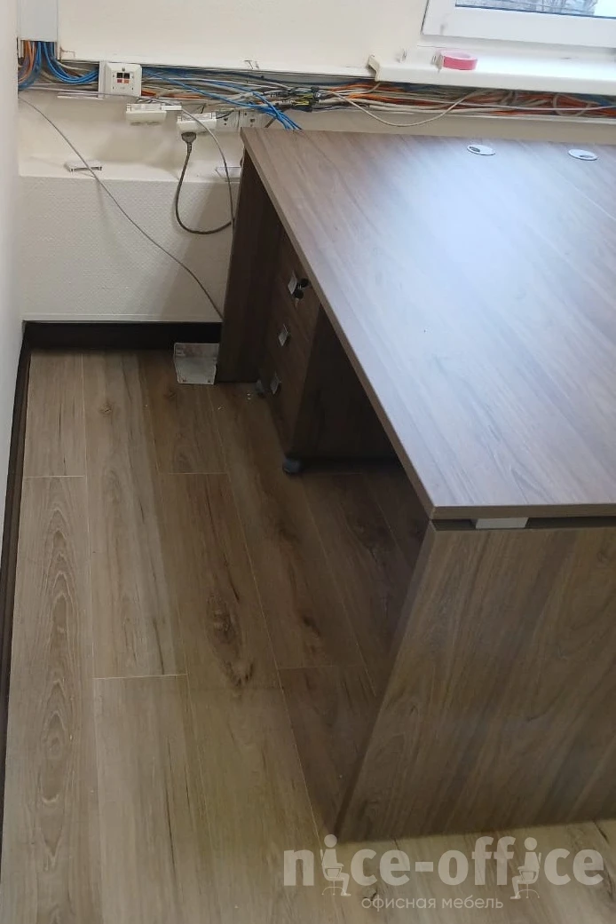 Офисный стол 1380x720x755 Style System фото в интерьере 6