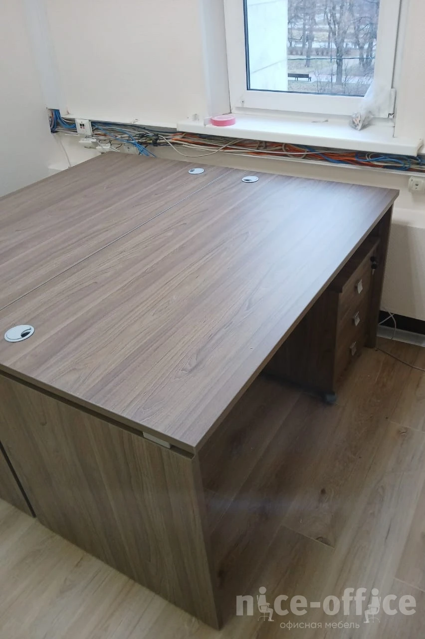 Офисный стол 1380x720x755 Style System фото в интерьере 3